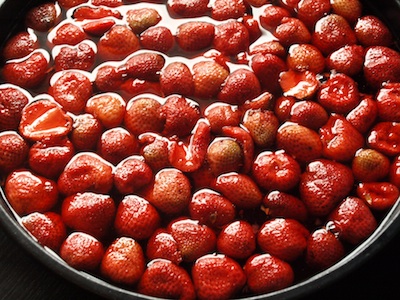 pickled strawberries
