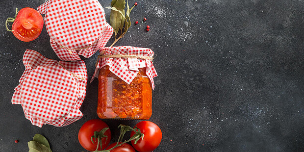 Savory Tomato Basil Jam