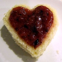 raspberry heart jam
